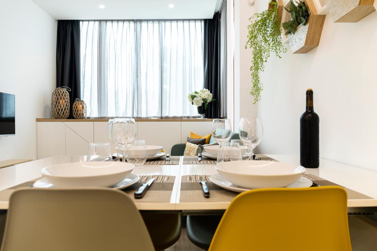 Sylvia 1M - Precioso Apartamento En Primera Linea De Mar - Centrico - Playa - Wifi Емпуриабрава Екстериор снимка