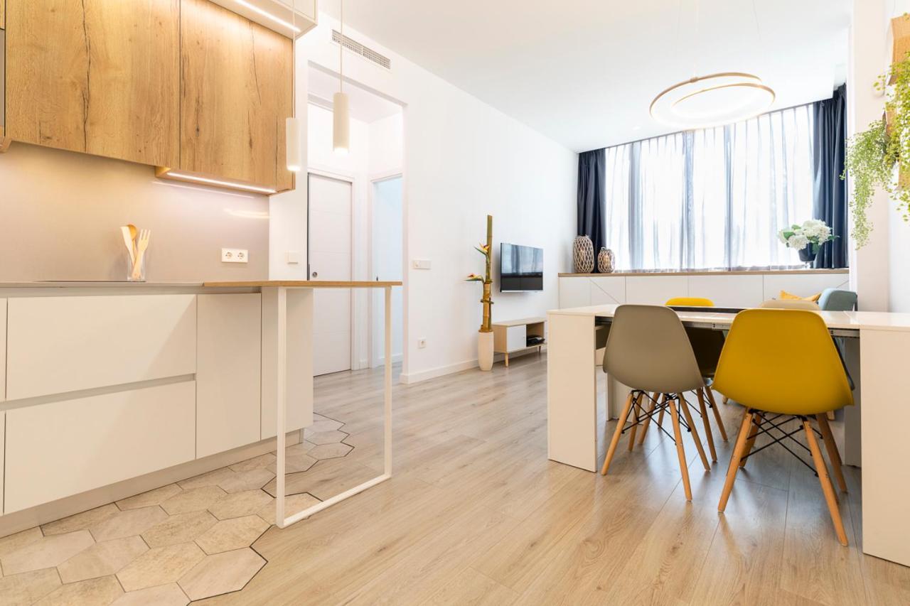 Sylvia 1M - Precioso Apartamento En Primera Linea De Mar - Centrico - Playa - Wifi Емпуриабрава Екстериор снимка